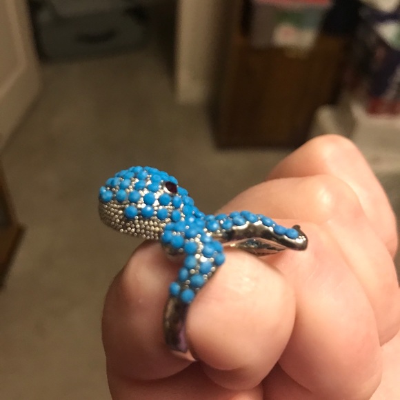 Guess Ring: Octopus, Size 7 - Picture 2 of 5